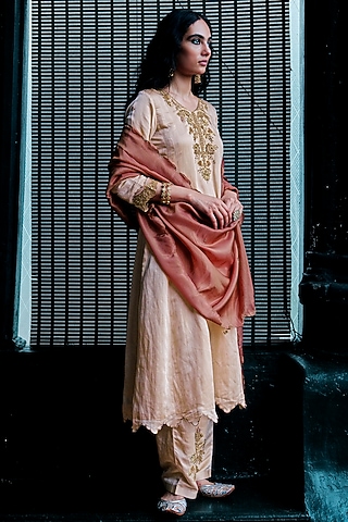Blush Linen Silk Mukaish Embroidered Kurta Set by ANANTI