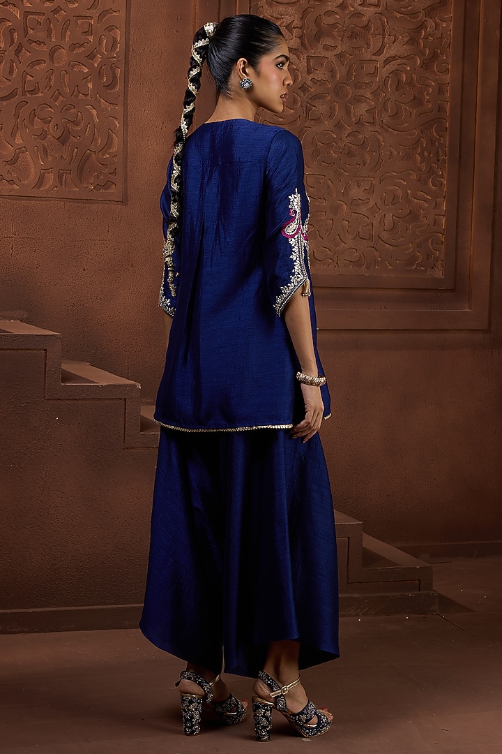 Navy Blue Silk Floral Embroidered Kurta Set by Aneesh Agarwaal PRET at Pernia's Pop Up Shop