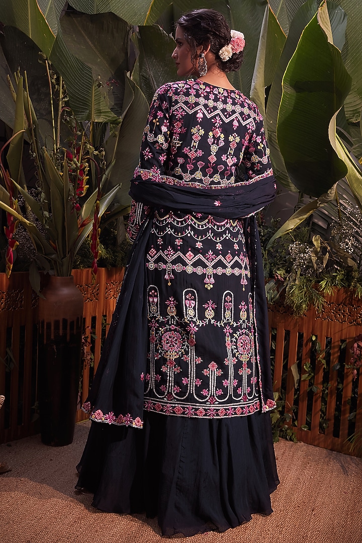 Navy Blue Embroidered Kurta Set by Aneesh Agarwaal at Pernia's Pop Up Shop