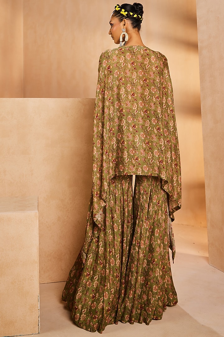 Green Chinon Hand Embroidered Kaftan Set by Aneesh Agarwaal PRET at Pernia's Pop Up Shop