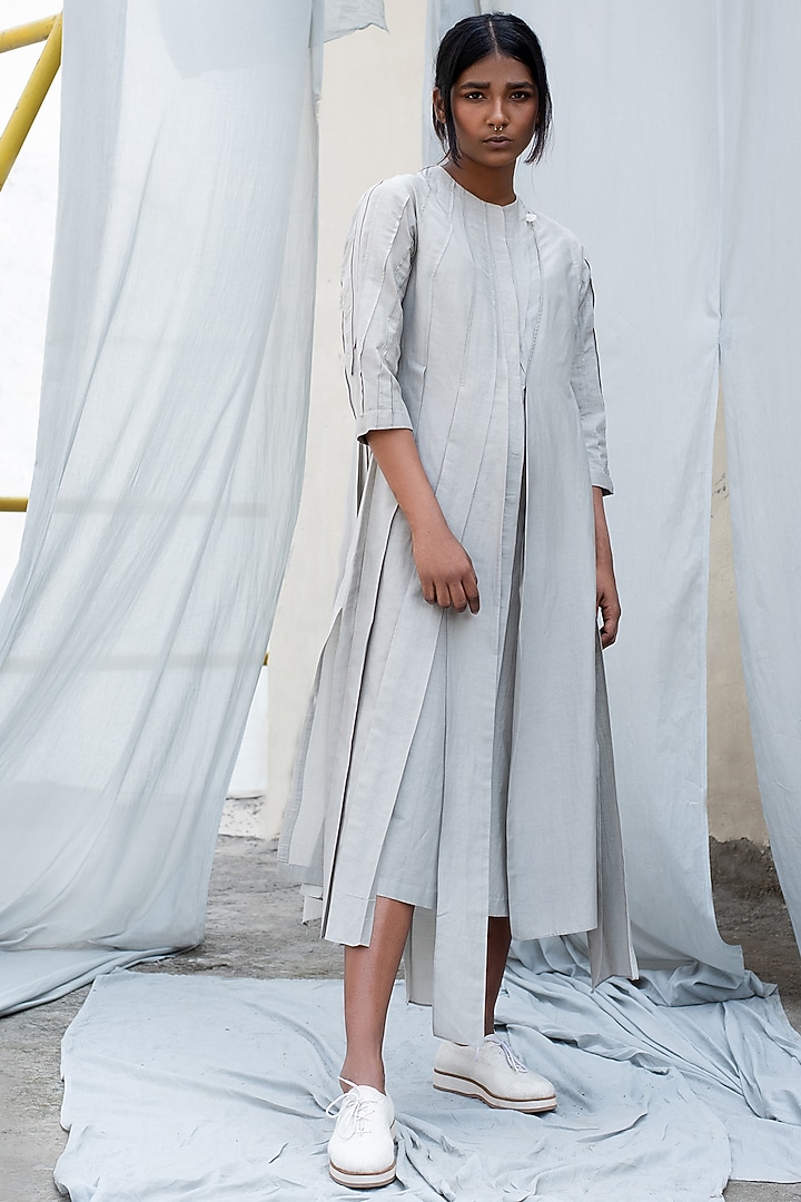 Pernia's Pop Up Shop - Antar Agni Women Light Grey Pleated Dress