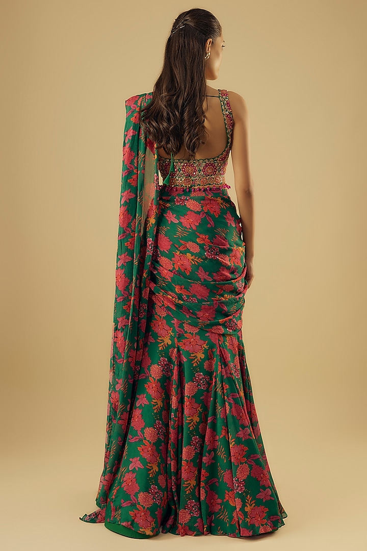 Emerald Green Chinon Fish-Cut Wedding Saree Set by Aneesh Agarwaal PRET at Pernia's Pop Up Shop