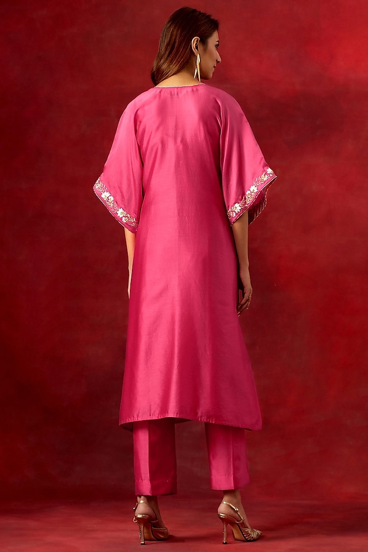 Fuchsia Silk Chanderi Resham Embroidered Kurta Set by Anantaa By Roohi Trehan at Pernia's Pop Up Shop