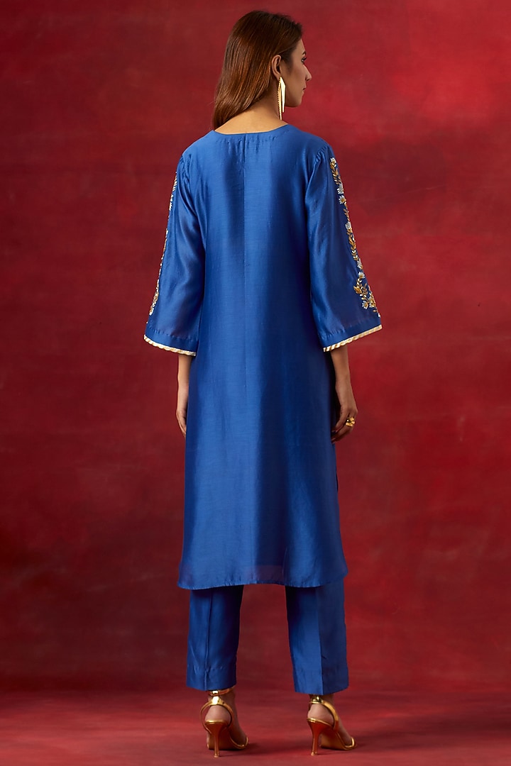 Blue Silk Chanderi Resham Embroidered Kurta Set by Anantaa By Roohi Trehan at Pernia's Pop Up Shop