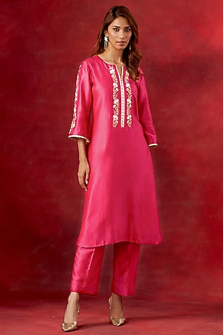 Fuchsia Silk Chanderi Resham Embroidered Kurta Set by Anantaa By Roohi Trehan