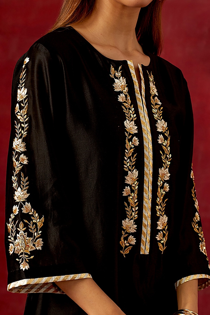 Black Silk Chanderi Resham Embroidered Kurta Set by Anantaa By Roohi Trehan at Pernia's Pop Up Shop