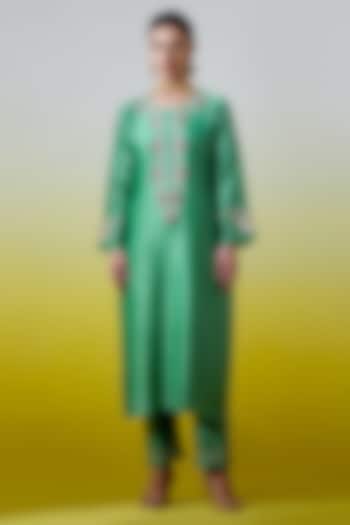 Green Silk Chanderi Embroidered Kurta Set by Anantaa By Roohi Trehan at Pernia's Pop Up Shop
