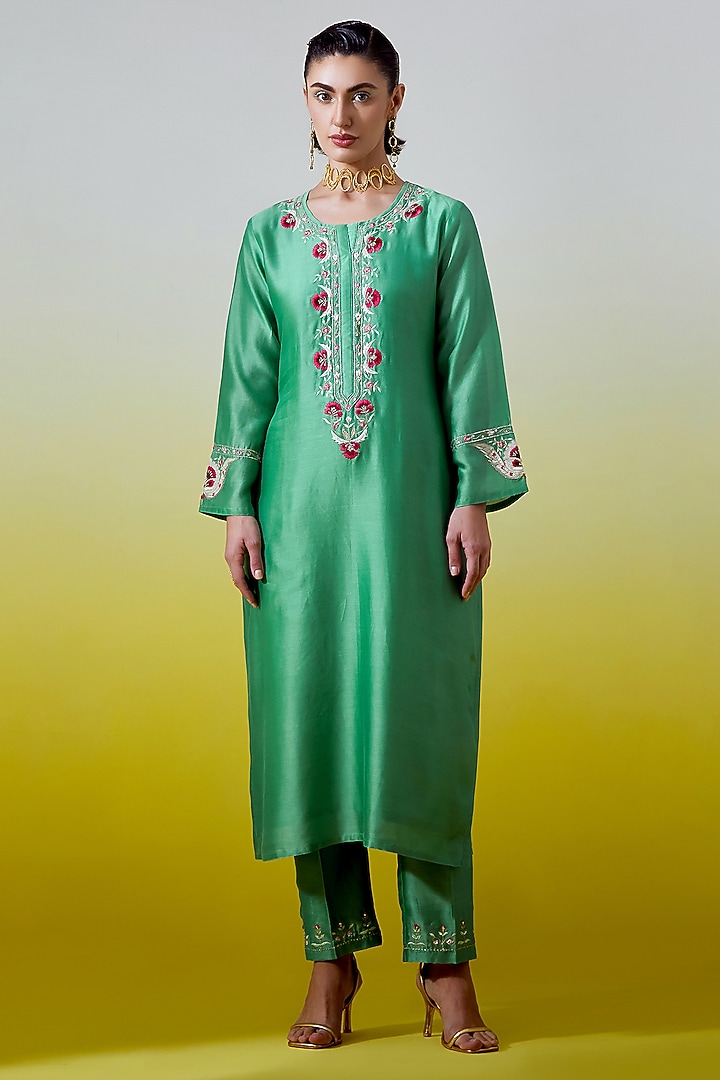 Green Silk Chanderi Embroidered Kurta Set by Anantaa By Roohi Trehan at Pernia's Pop Up Shop