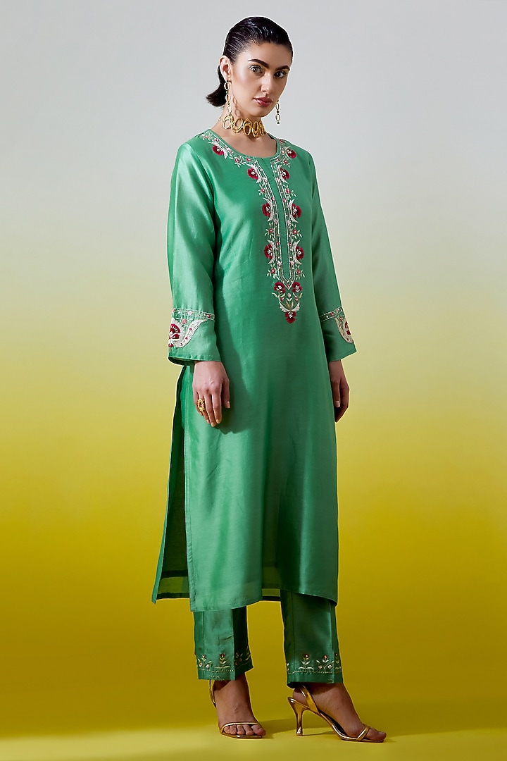 Green Silk Chanderi Embroidered Kurta Set by Anantaa By Roohi Trehan at Pernia's Pop Up Shop