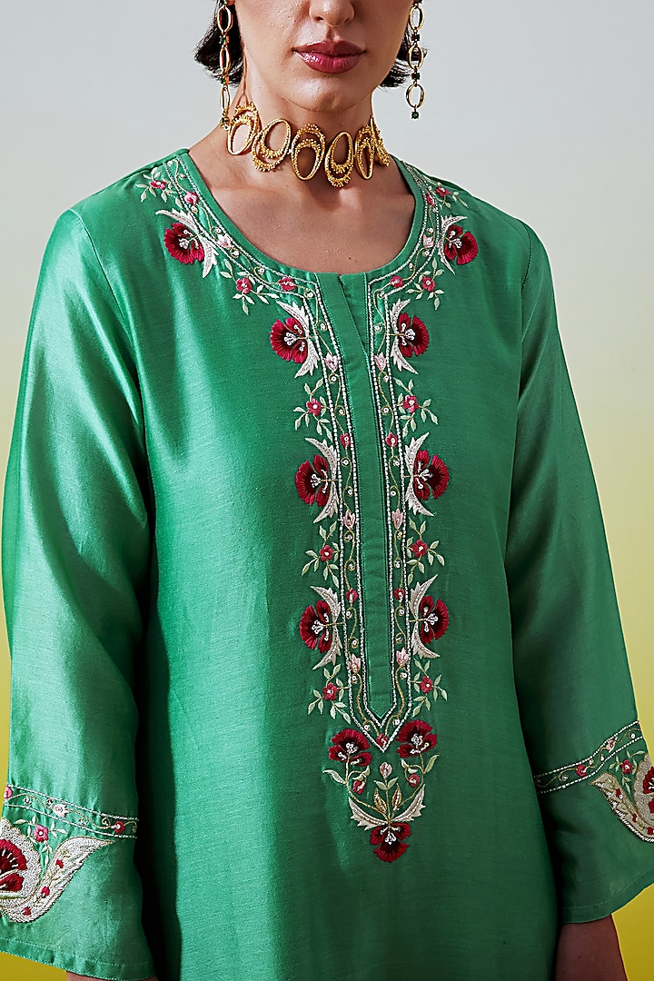 Green Silk Chanderi Embroidered Kurta Set by Anantaa By Roohi Trehan at Pernia's Pop Up Shop