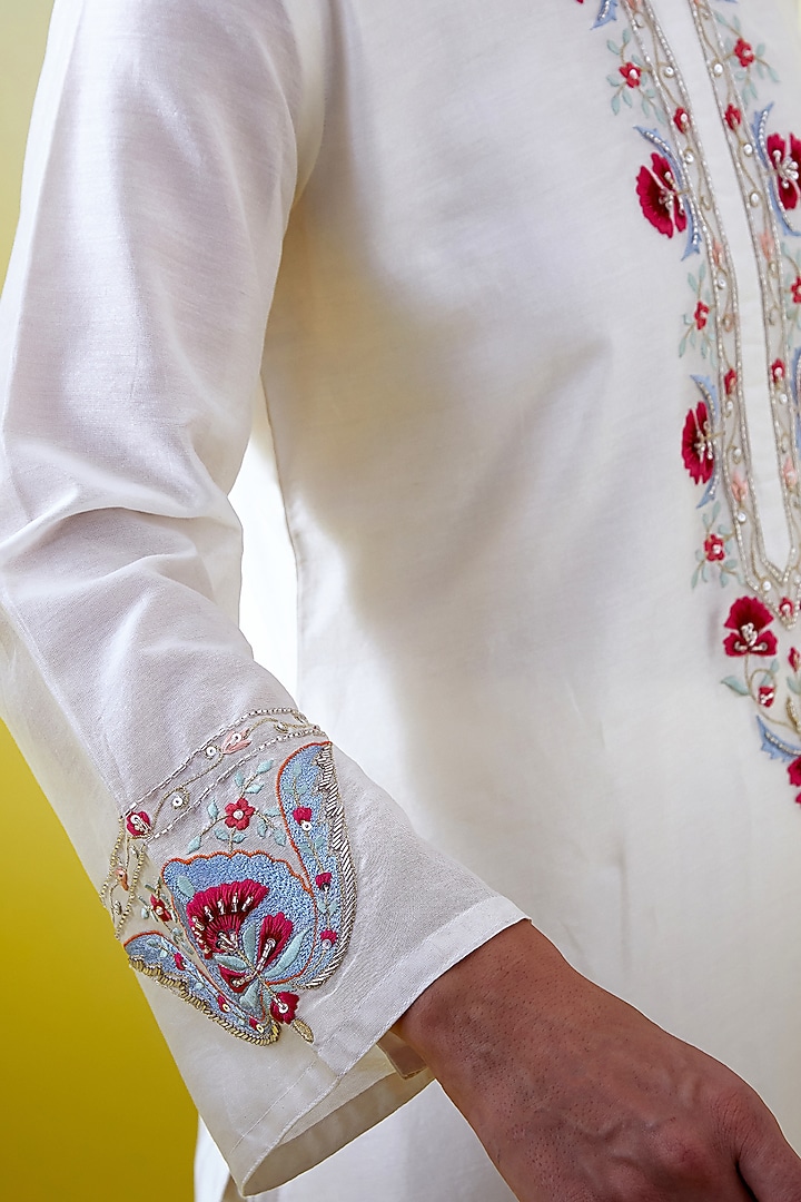 Off-White Silk Chanderi Embroidered Kurta Set by Anantaa By Roohi Trehan at Pernia's Pop Up Shop