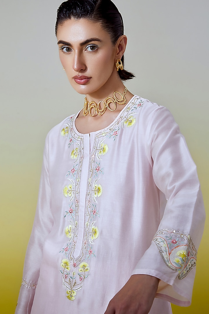 Light Pink Silk Chanderi Embroidered Kurta Set by Anantaa By Roohi Trehan at Pernia's Pop Up Shop