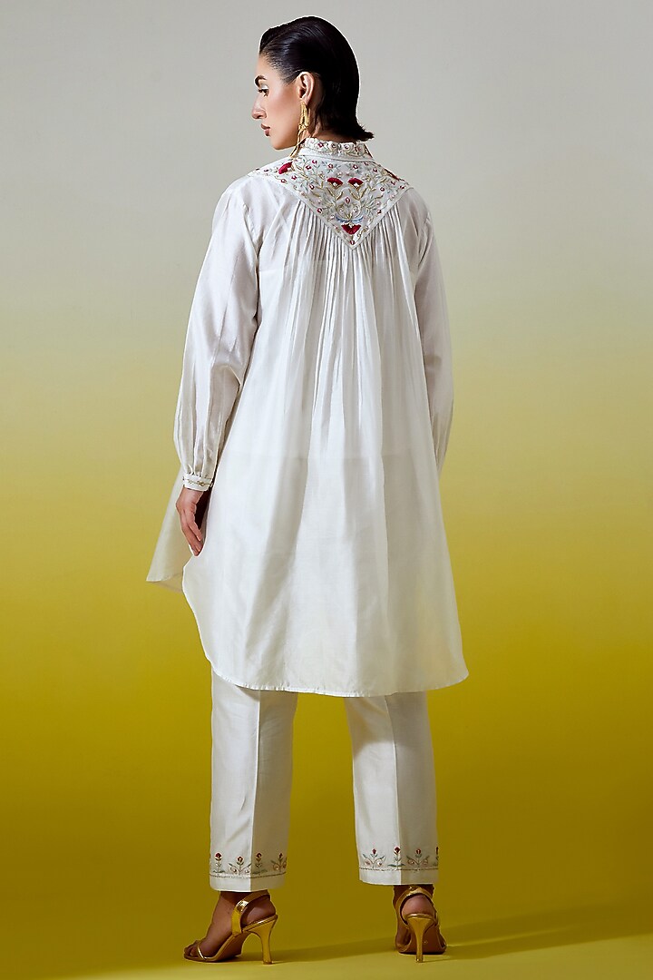 Off-White Silk Chanderi Embroidered Co-Ord Set by Anantaa By Roohi Trehan at Pernia's Pop Up Shop