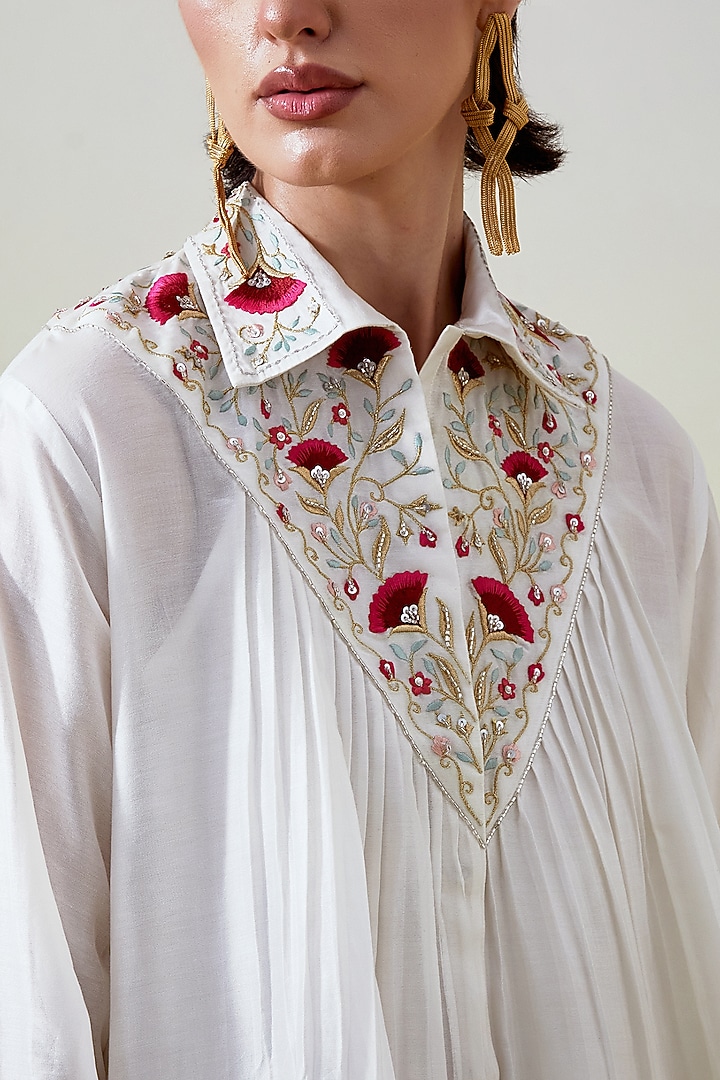 Off-White Silk Chanderi Embroidered Co-Ord Set by Anantaa By Roohi Trehan at Pernia's Pop Up Shop