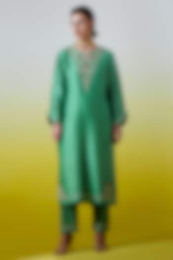Green Silk Chanderi Embroidered Kurta Set by Anantaa By Roohi Trehan at Pernia's Pop Up Shop