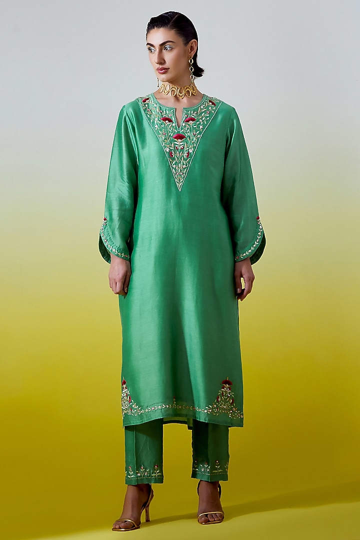 Green Silk Chanderi Embroidered Kurta Set by Anantaa By Roohi Trehan at Pernia's Pop Up Shop