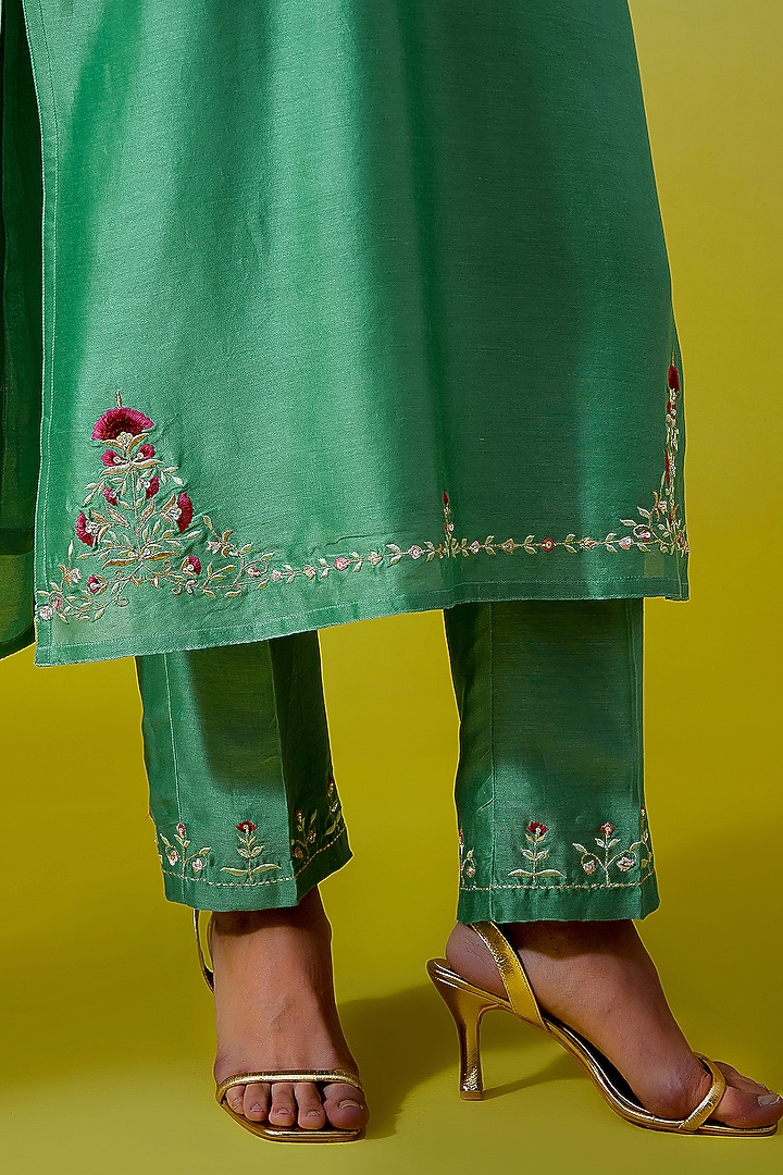 Green Silk Chanderi Embroidered Kurta Set by Anantaa By Roohi Trehan at Pernia's Pop Up Shop