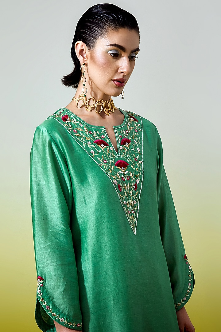 Green Silk Chanderi Embroidered Kurta Set by Anantaa By Roohi Trehan at Pernia's Pop Up Shop