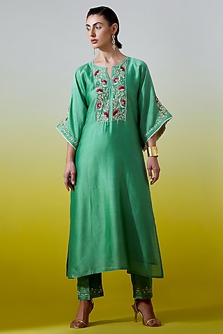 Green Silk Chanderi Embroidered Kurta Set by Anantaa By Roohi Trehan