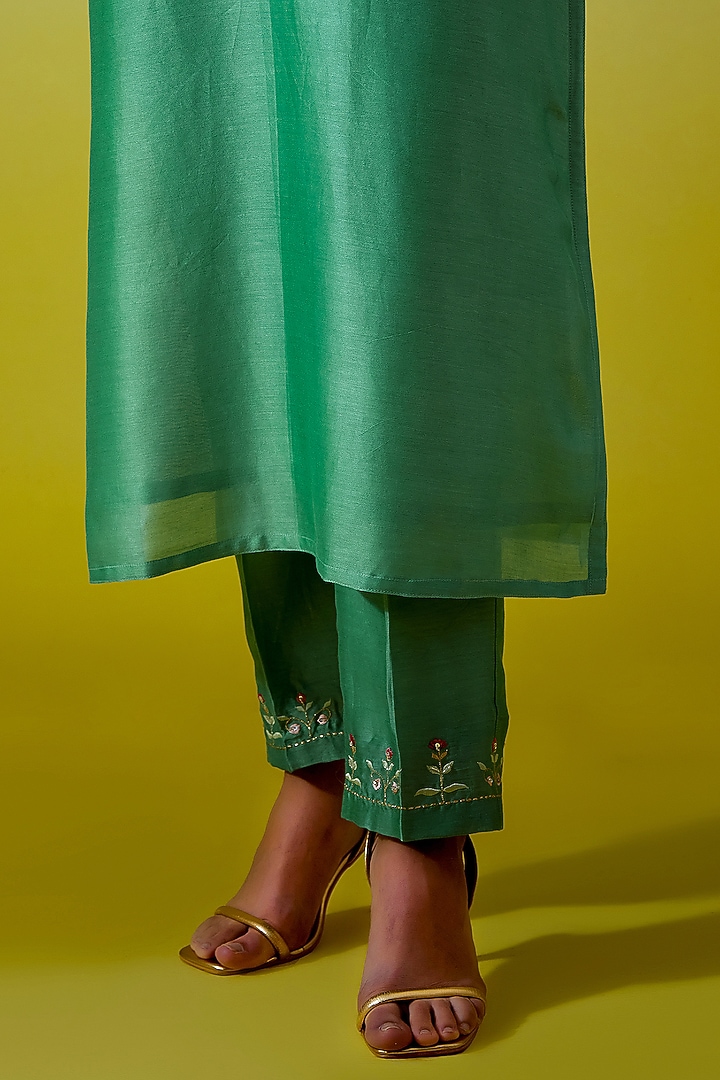 Green Silk Chanderi Embroidered Kurta Set by Anantaa By Roohi Trehan at Pernia's Pop Up Shop