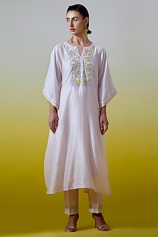 Light Pink Silk Chanderi Embroidered Kurta Set by Anantaa By Roohi Trehan