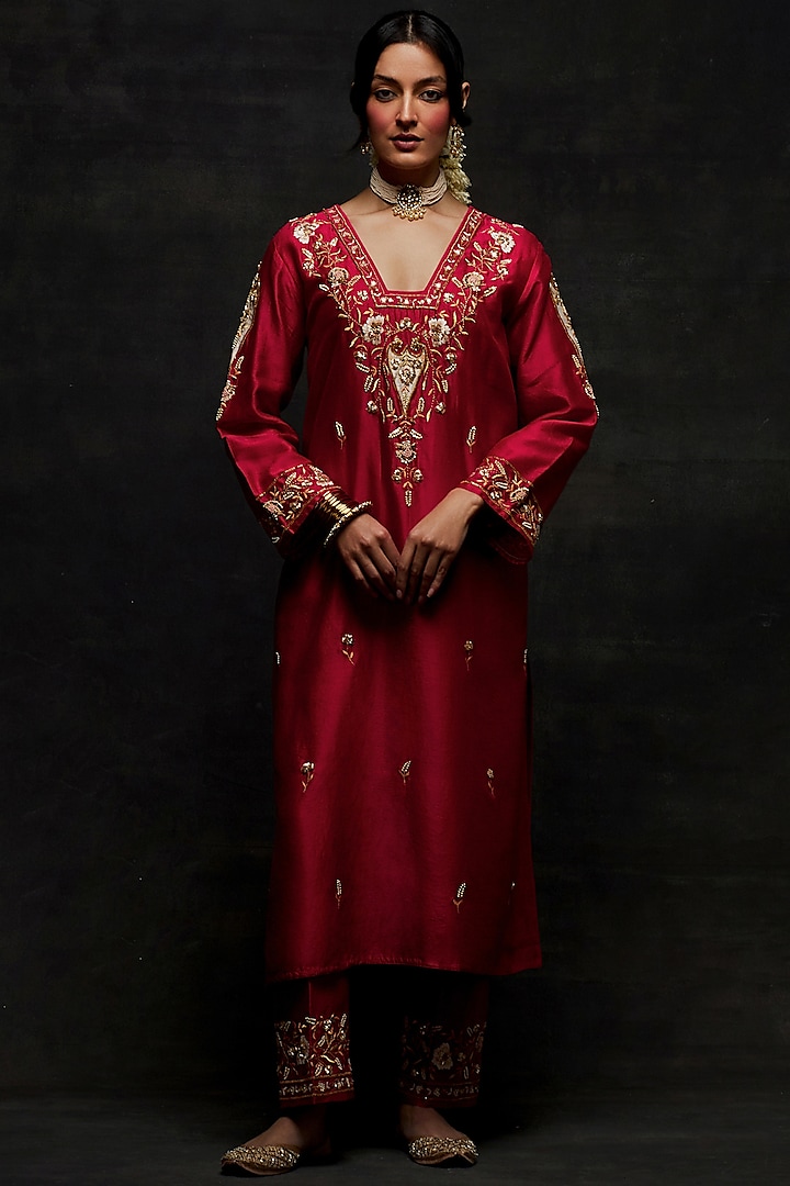Red Silk Chanderi Floral Embroidered Kurta Set by Anantaa By Roohi Trehan