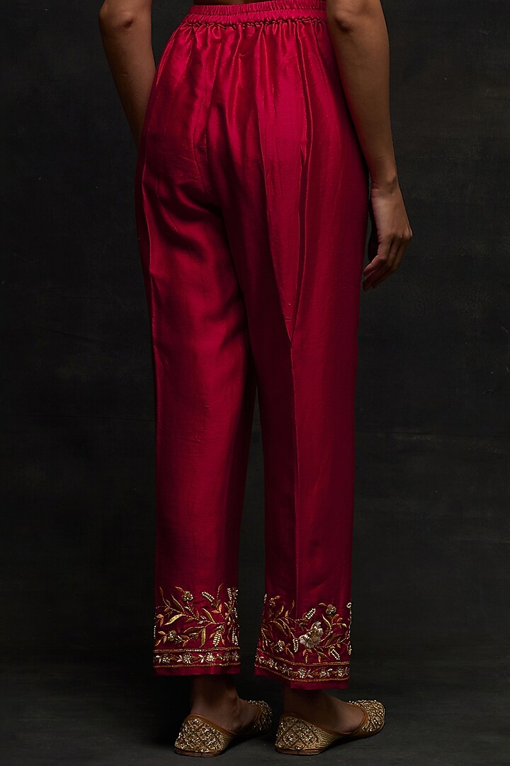 Red Silk Chanderi Floral Embroidered Kurta Set by Anantaa By Roohi Trehan at Pernia's Pop Up Shop