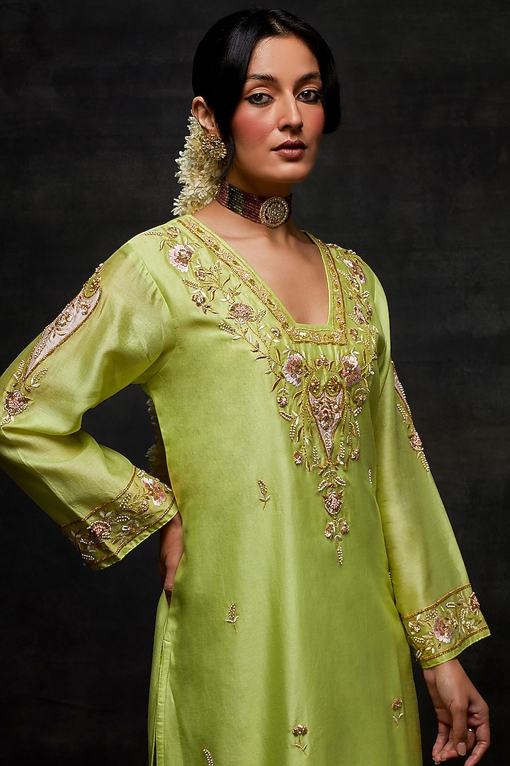Green Silk Chanderi Floral Embroidered Kurta Set by Anantaa By Roohi Trehan at Pernia's Pop Up Shop