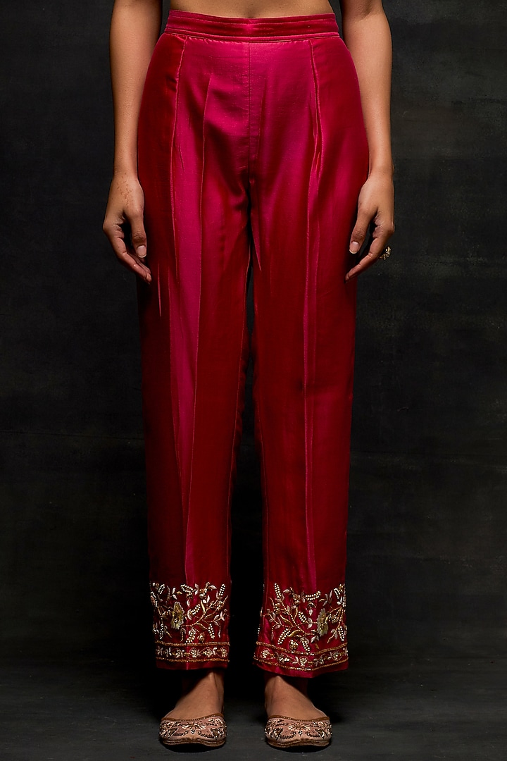 Fuchsia Silk Chanderi Floral Embroidered Kurta Set by Anantaa By Roohi Trehan at Pernia's Pop Up Shop