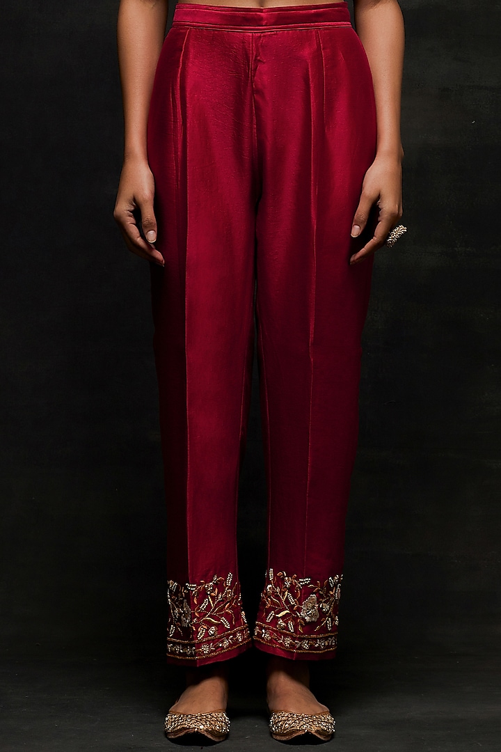 Red Silk Chanderi Floral Embroidered Kurta Set by Anantaa By Roohi Trehan at Pernia's Pop Up Shop