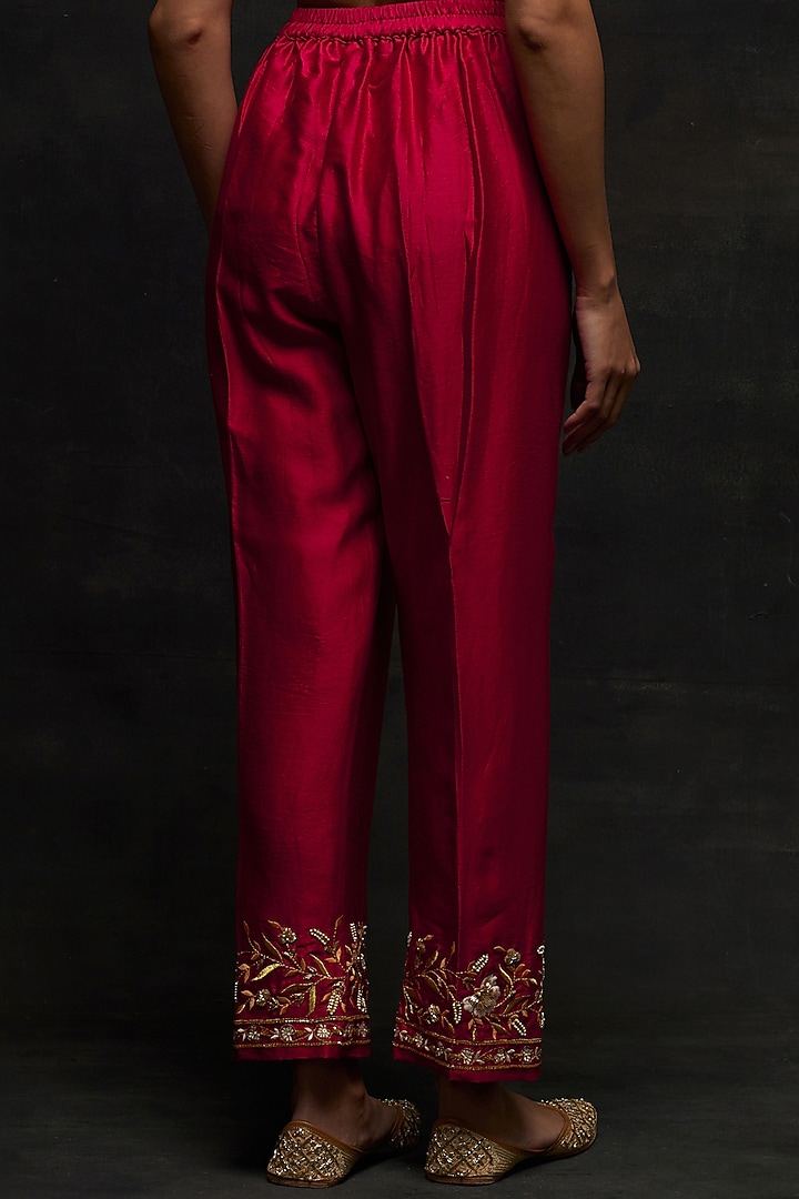 Red Silk Chanderi Floral Embroidered Kurta Set by Anantaa By Roohi Trehan at Pernia's Pop Up Shop