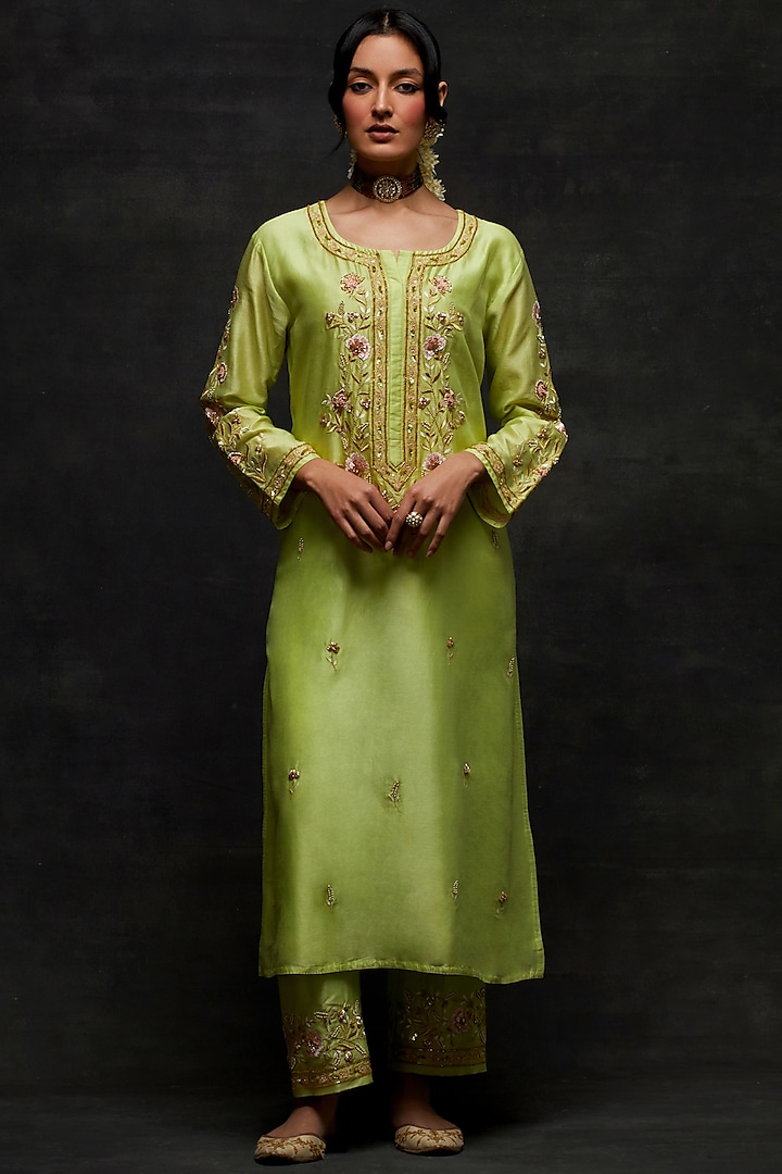 Green Silk Chanderi Floral Embroidered Kurta Set by Anantaa By Roohi Trehan