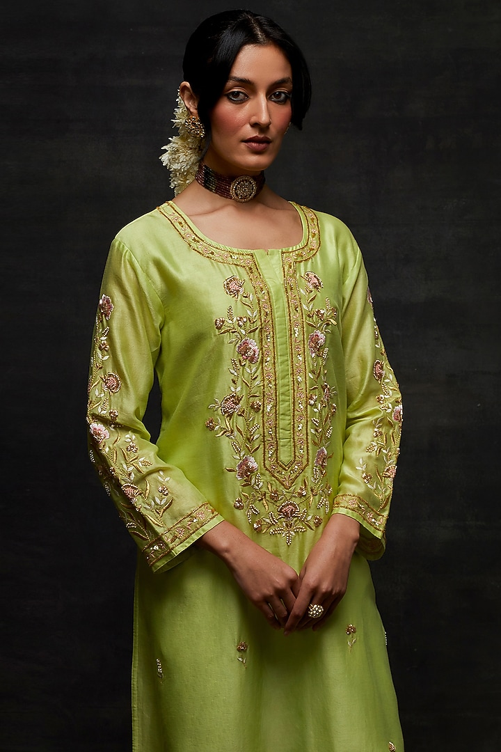 Green Silk Chanderi Floral Embroidered Kurta Set by Anantaa By Roohi Trehan at Pernia's Pop Up Shop