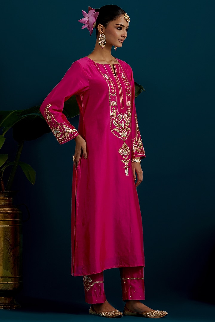 Fuchsia Silk Chanderi Dabka Embroidered A-Line Kurta Set by Anantaa By Roohi Trehan at Pernia's Pop Up Shop
