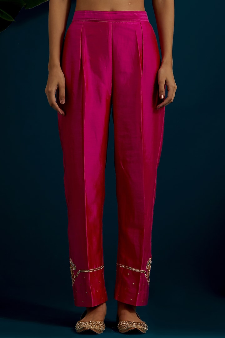 Fuchsia Silk Chanderi Paisley Embroidered Kurta Set by Anantaa By Roohi Trehan at Pernia's Pop Up Shop