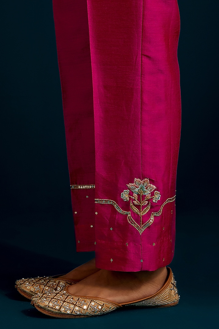 Fuchsia Silk Chanderi Paisley Embroidered Kurta Set by Anantaa By Roohi Trehan at Pernia's Pop Up Shop