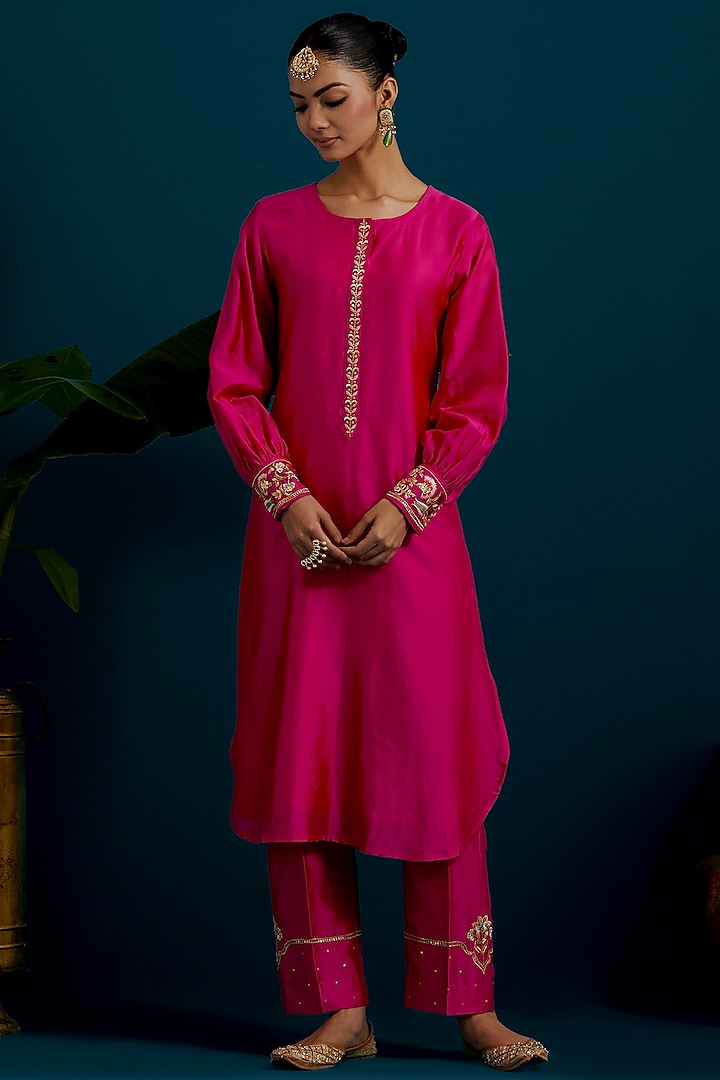 Fuchsia Silk Chanderi Paisley Embroidered Kurta Set by Anantaa By Roohi Trehan at Pernia's Pop Up Shop