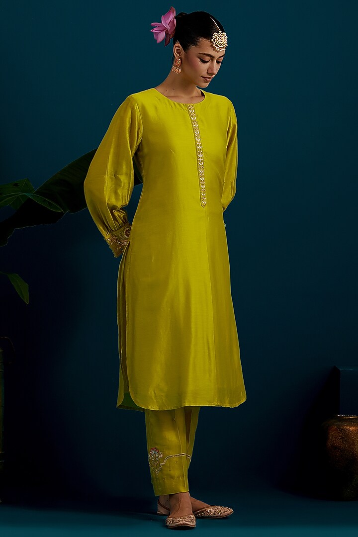 Lime Green Silk Chanderi Paisley Embroidered Kurta Set by Anantaa By Roohi Trehan at Pernia's Pop Up Shop