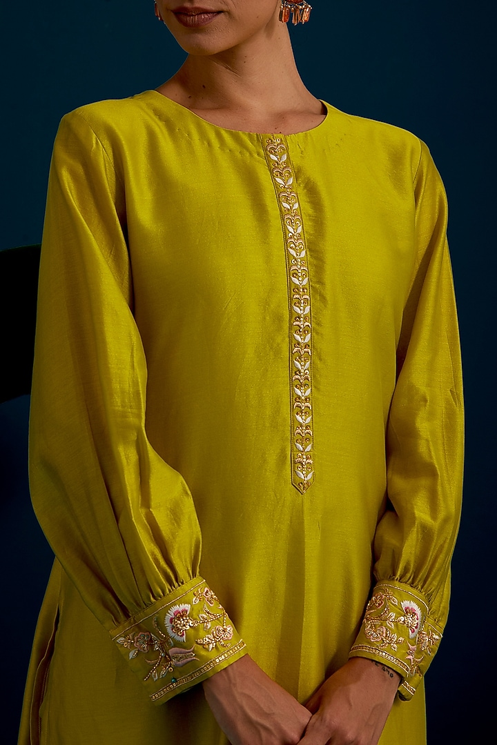 Lime Green Silk Chanderi Paisley Embroidered Kurta Set by Anantaa By Roohi Trehan at Pernia's Pop Up Shop