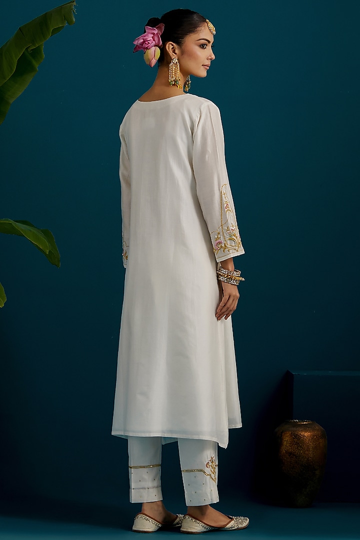 Off-White Silk Chanderi Hand & Machine Embroidered A-Line Kurta Set by Anantaa By Roohi Trehan at Pernia's Pop Up Shop