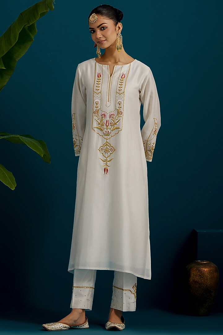 Off-White Silk Chanderi Hand & Machine Embroidered A-Line Kurta Set by Anantaa By Roohi Trehan at Pernia's Pop Up Shop