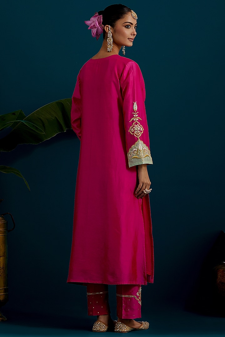 Fuchsia Silk Chanderi Hand & Machine Embroidered Kurta Set by Anantaa By Roohi Trehan at Pernia's Pop Up Shop