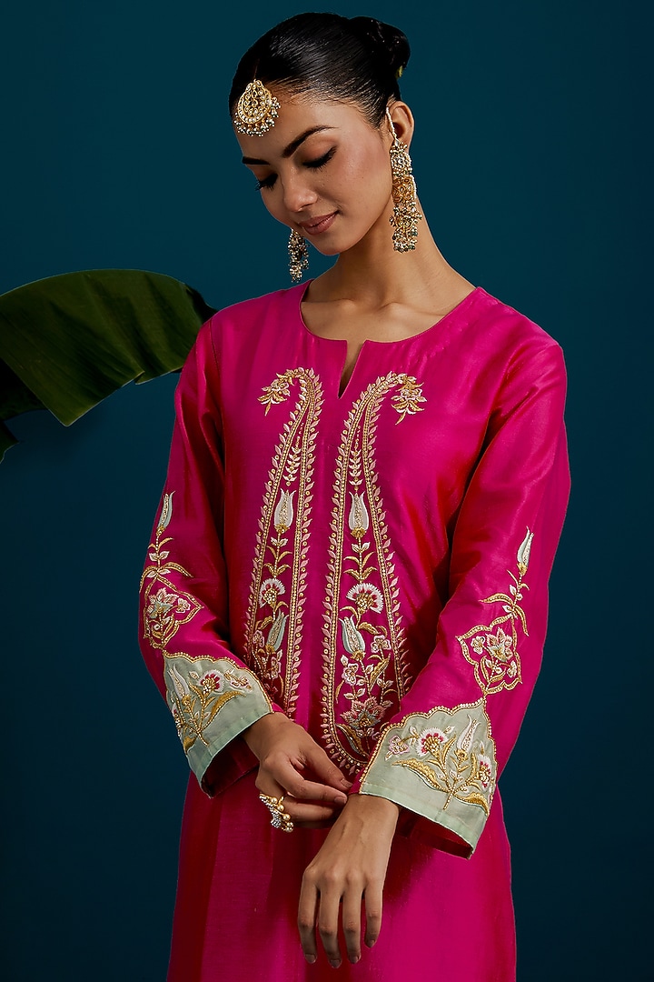 Fuchsia Silk Chanderi Hand & Machine Embroidered Kurta Set by Anantaa By Roohi Trehan at Pernia's Pop Up Shop