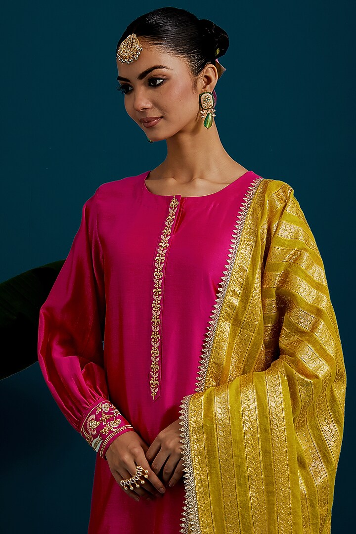 Fuchsia Silk Chanderi Hand & Machine Embroidered Kurta Set by Anantaa By Roohi Trehan at Pernia's Pop Up Shop