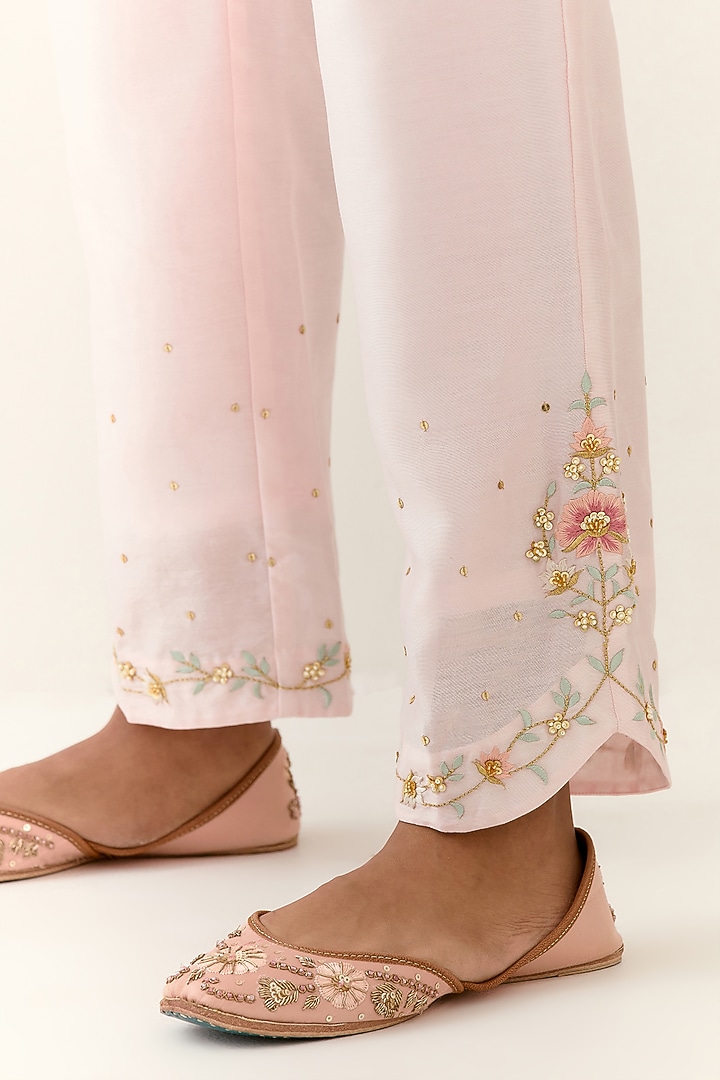 Light Pink Silk Chanderi Hand Embroidered Kurta Set by Anantaa By Roohi Trehan at Pernia's Pop Up Shop