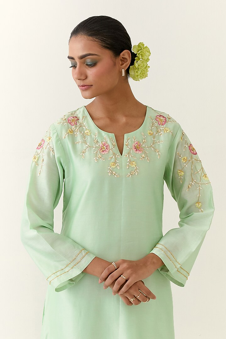 Green Silk Chanderi Hand Embroidered Kurta Set by Anantaa By Roohi Trehan at Pernia's Pop Up Shop