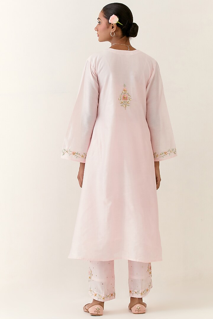 Light Pink Silk Chanderi Hand Embroidered Gathered Kurta Set by Anantaa By Roohi Trehan at Pernia's Pop Up Shop
