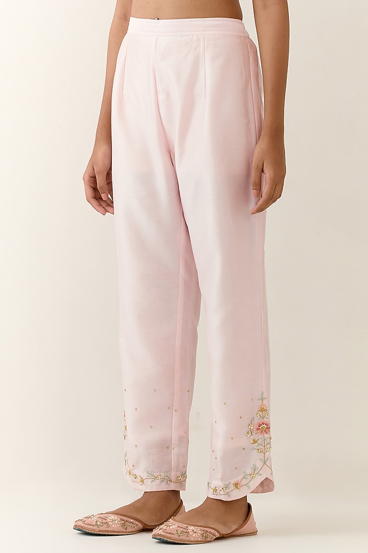 Light Pink Silk Chanderi Hand Embroidered Gathered Kurta Set by Anantaa By Roohi Trehan at Pernia's Pop Up Shop