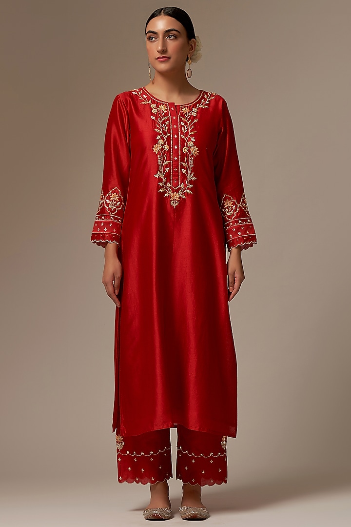 Red Hand Embroidered Kurta by Anantaa By Roohi Trehan