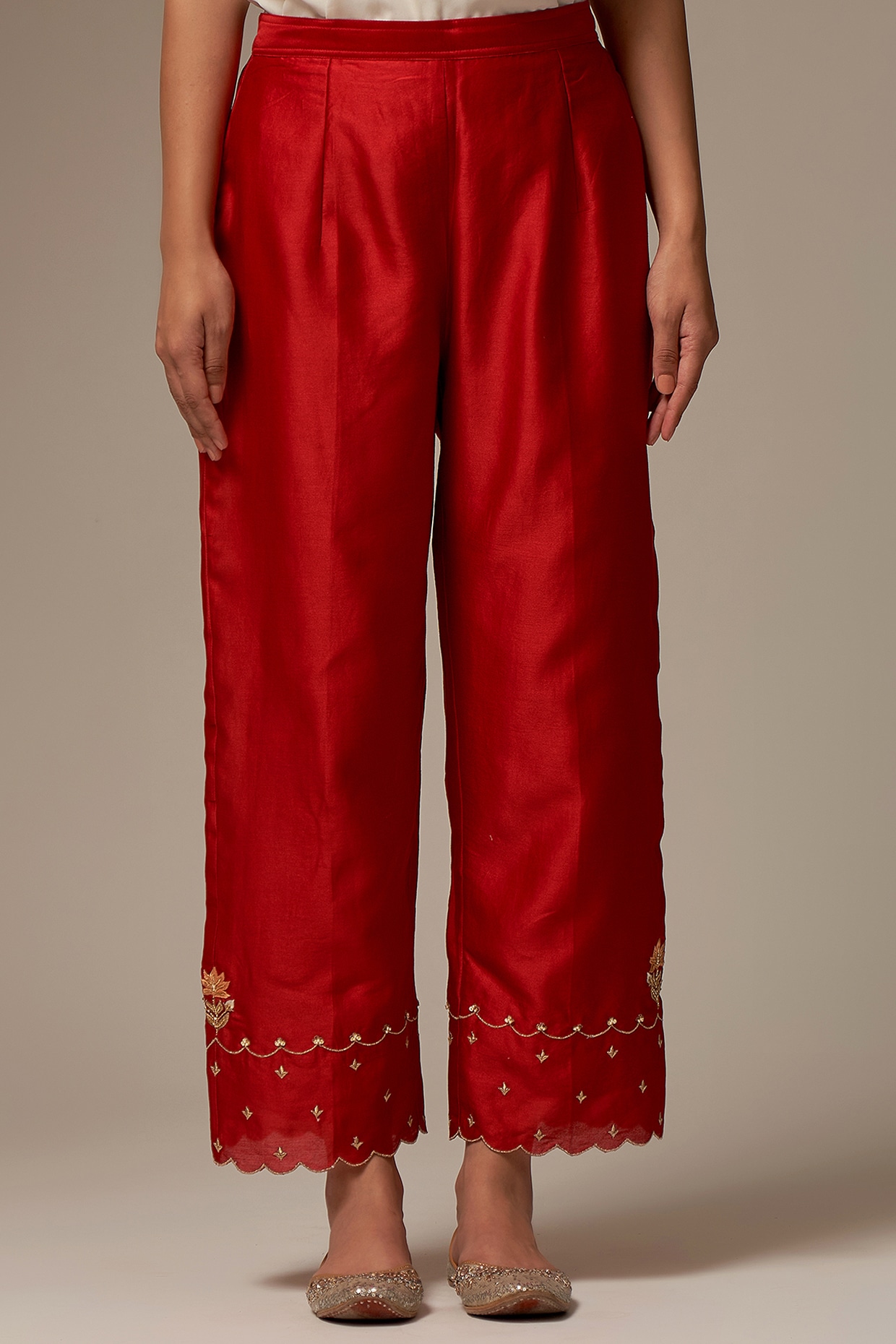 New Collection Ladies Palazzo Pants with Slit Design on Knee - China  Culotte Pants and Wide Leg Clothing price | Made-in-China.com